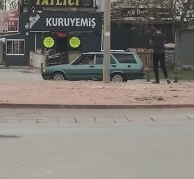 Yoğun trafik arasında drift terörü
