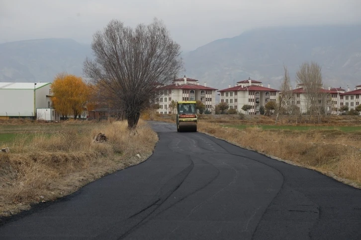 9 bin 180 metre uzunluğundaki yol asfalta kavuştu