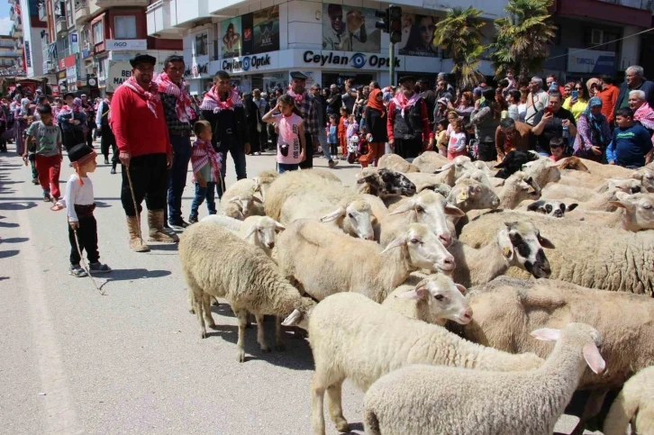 Yörük göçü korteji gerçekleştirildi
