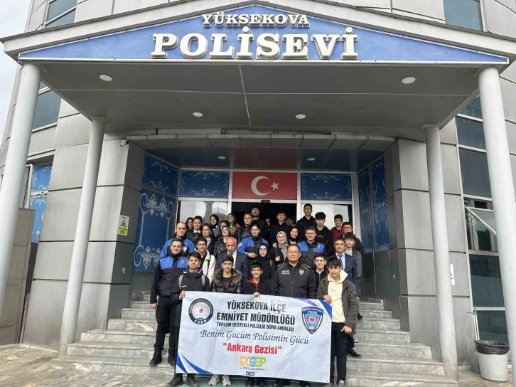 Yüksekovalı 40 öğrenci Ankara gezisine gönderildi
