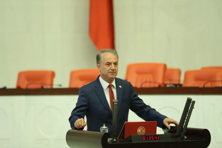 Yüksel Özkan; 'Beton sevdası hiç bitmedi'