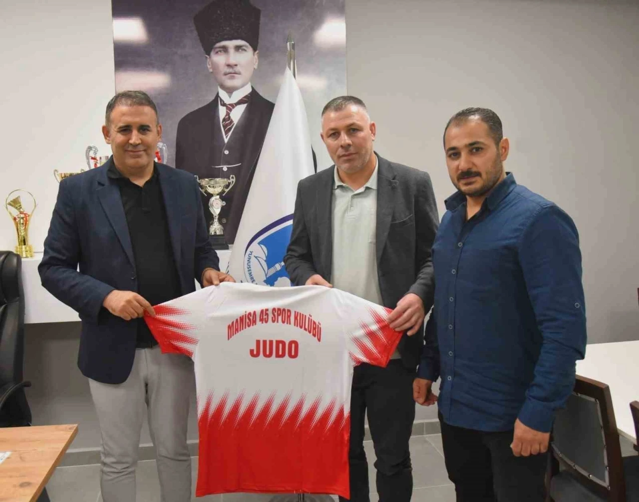 Yunusemre Belediyespor ile Manisa 45 Spor Kulübünden ortak proje
