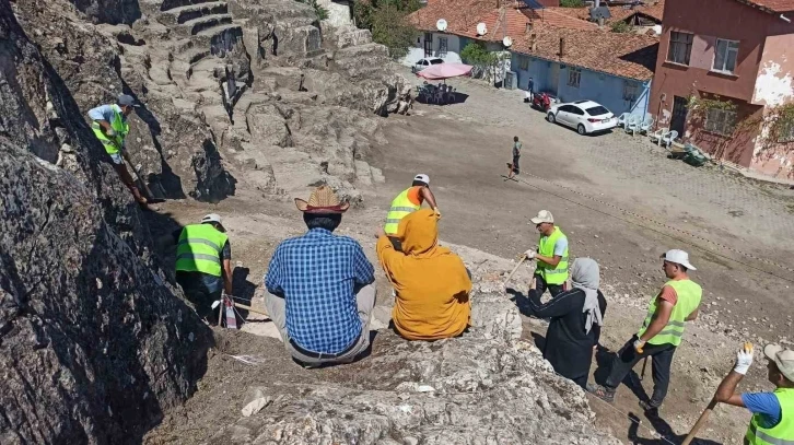 Zile Kalesi’nde kazı çalışmaları başlatıldı
