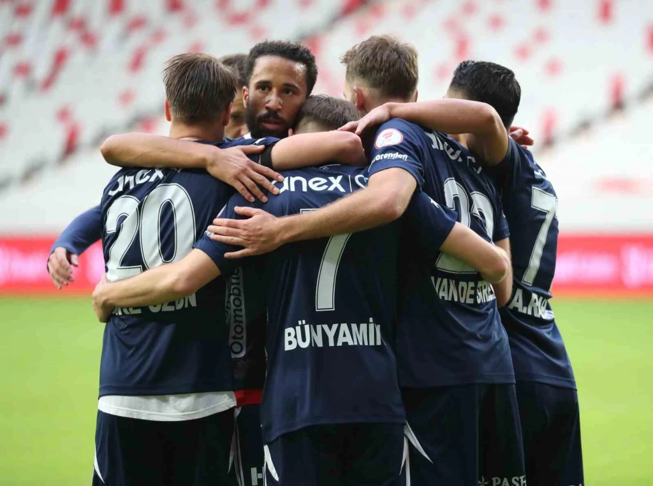 Ziraat Türkiye Kupası: Antalyaspor: 4 - Küçükçekmece Sinopspor: 1