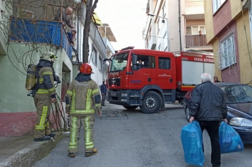 Bursa'da mangal yaktı tüm semti korku sardı