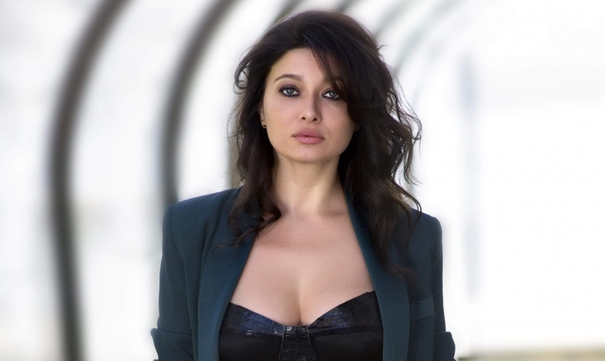 Nurgül Yeşilçay'ın fazla kiloları gözden kaçmadı