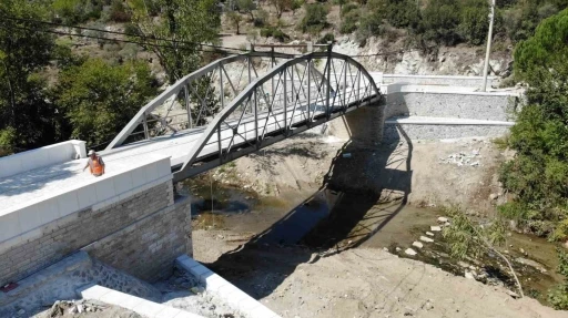 105 yıllık tarihi köprü aslına uygun yapılıyor
