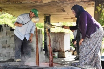 150-200 yıldır doğal yollarla yapılan üzüm pekmezine yoğun ilgi
