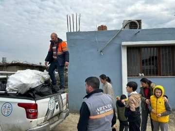 158 bin lira iş makinesi operatörünün dikkati sayesinde hafriyat altında kalmaktan kurtarıldı
