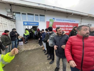 17 Ağustos’u yaşayan Sakarya deprem bölgesi için seferber oldu