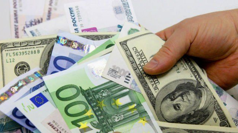 Dolar ve EURO'da günün ilk rakamları