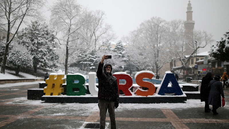 Bursa'ya kar geliyor