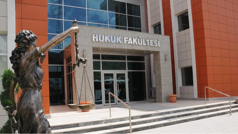 Hukuk fakültesi barajı 100 bine yükseltildi