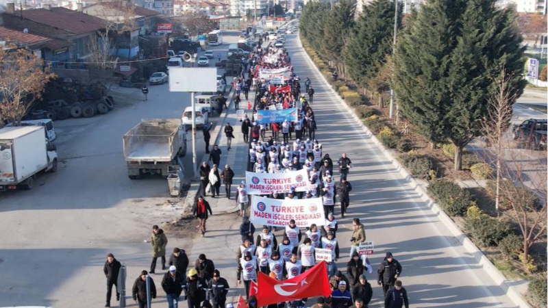 Maden işçileri özelleştirmeye karşı Ankara’ya yürüyor