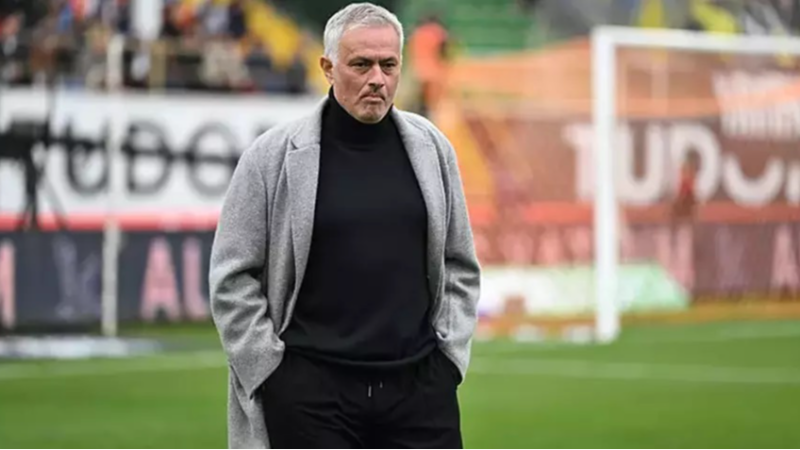 Jose Mourinho: Kimse benim çalıştığım insanlara dokunamaz