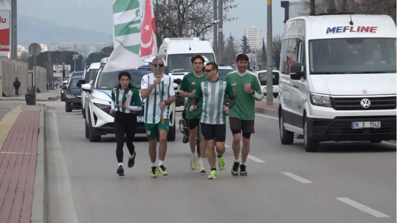 Sevgililer, Bursaspor için koştu