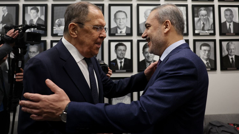 Lavrov'dan Türkiye'ye resmi ziyaret