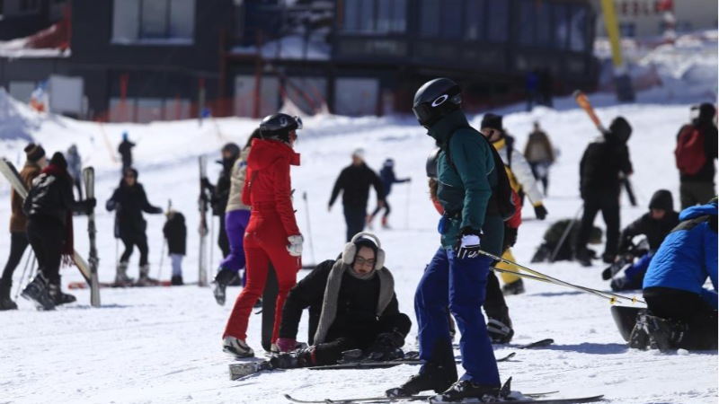 Uludağ yerli ve yabancı turistlerle doldu