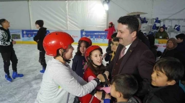 20 bin çocuk buz pateni yaptı
