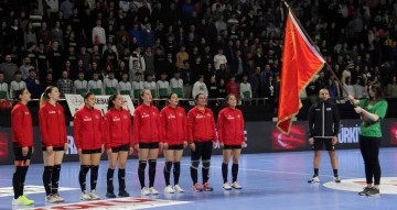 2023 IHF Dünya Şampiyonası Avrupa Elemeleri: Türkiye: 24 - Sırbistan: 33
