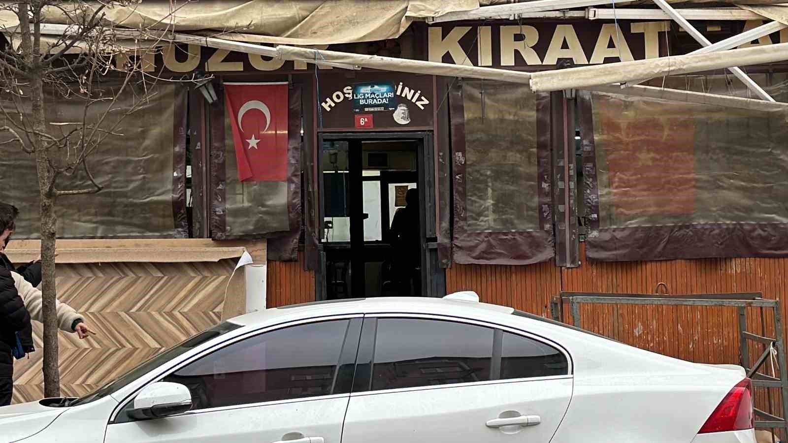 Kağıthane’de bina sahibinin kafasına caraskal düştü
