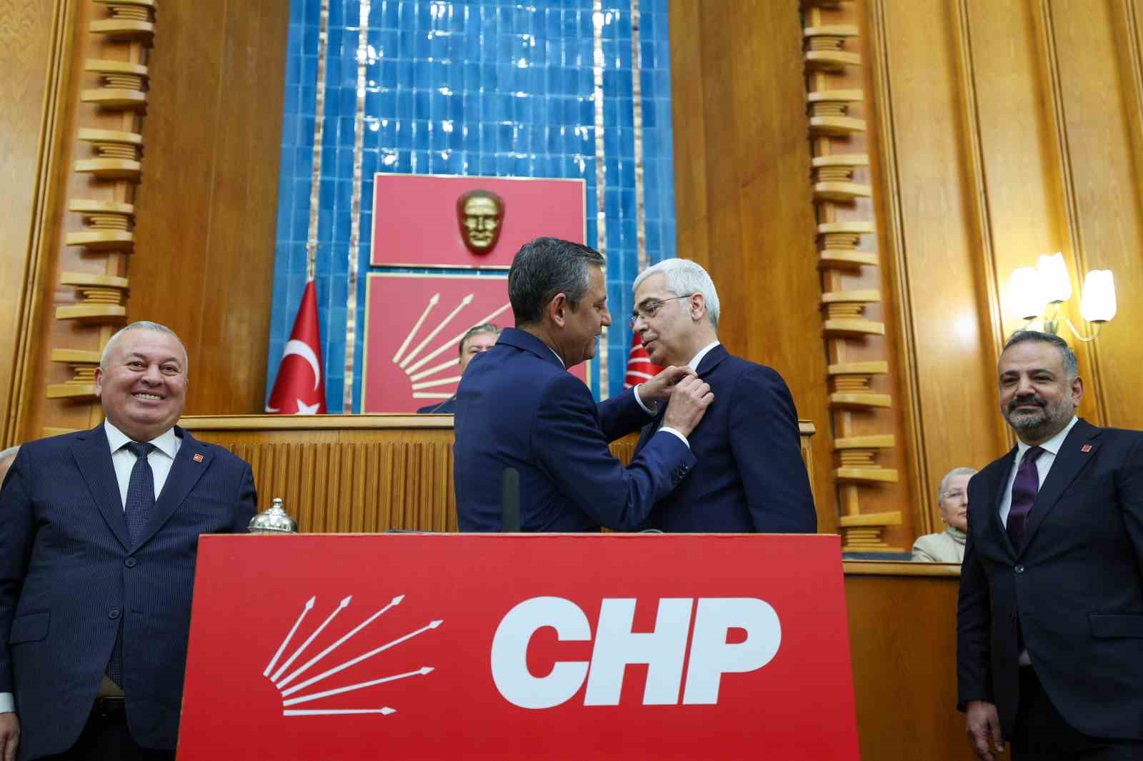 CHP Lideri Özel: "Teğmenlerin tazminatını ödemeye hazırız"