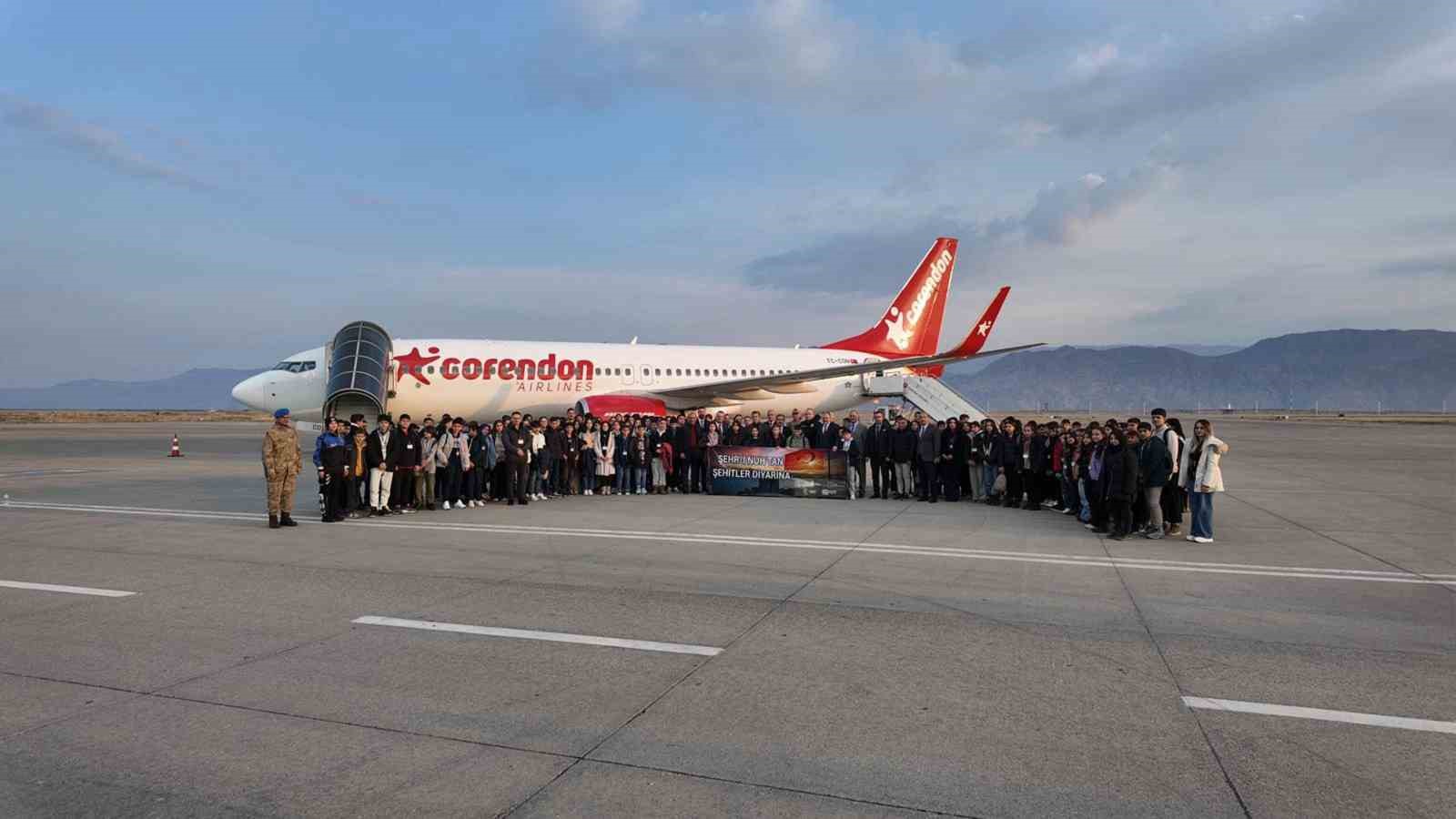 Şırnaklı öğrenciler "Şehri Nuh’tan Şehitler Diyarına" yolculuğunda
