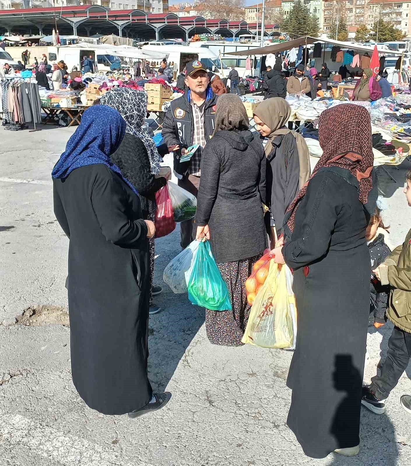 Anneler uyuşturucu ile mücadele konusunda bilinçlendiriliyor
