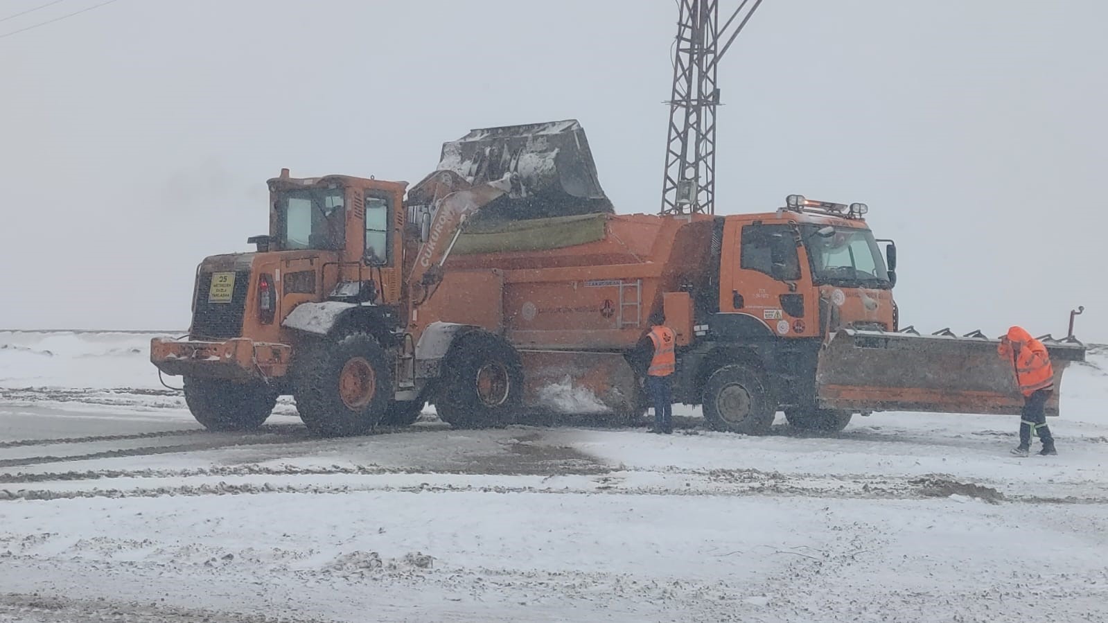 Erzurum’da 2409 rakımda karla mücadele
