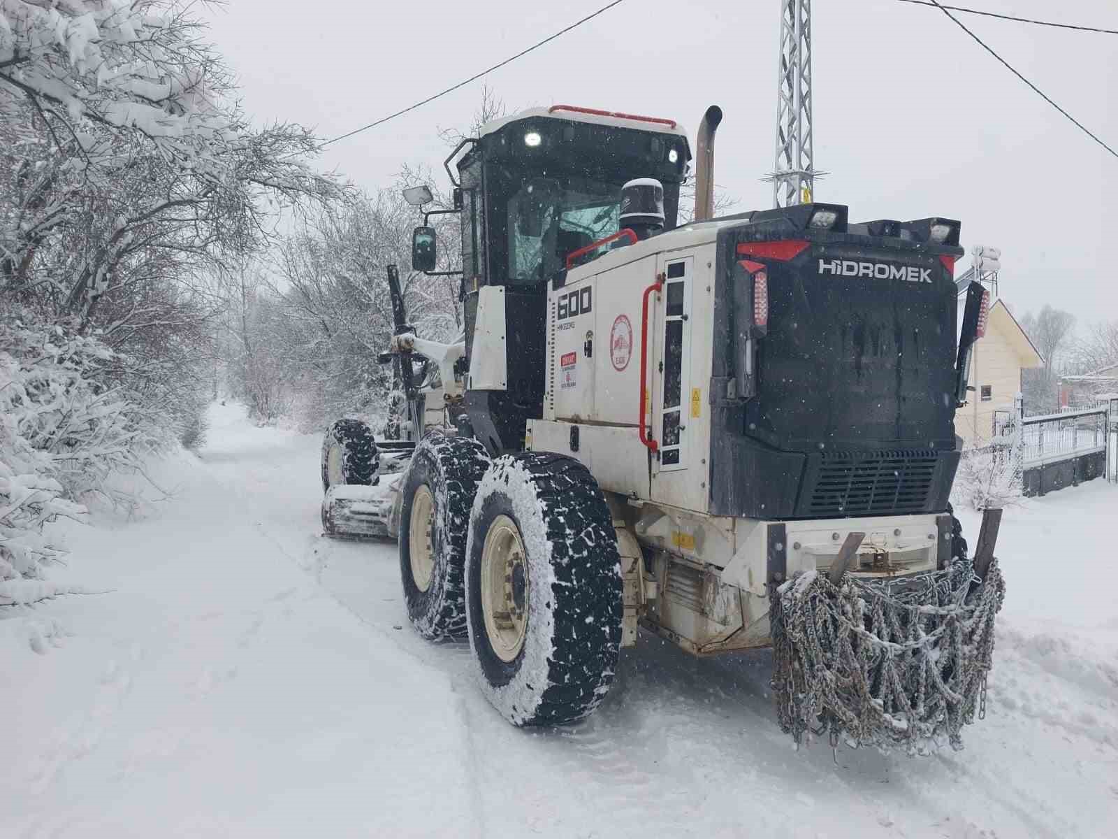 Elazığ’da 258 köy yolu ulaşıma açıldı
