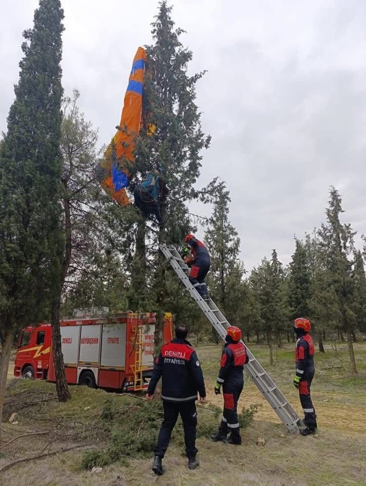 Genç paraşütçü kontrolünü kaybetti