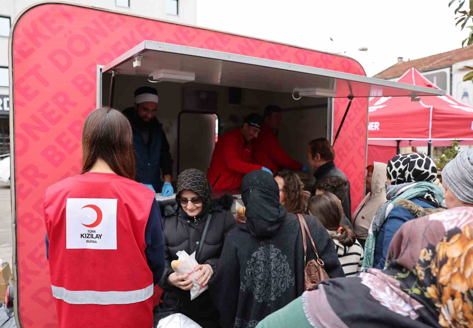 Bereket Döner ve Kızılay’dan iş birliği
