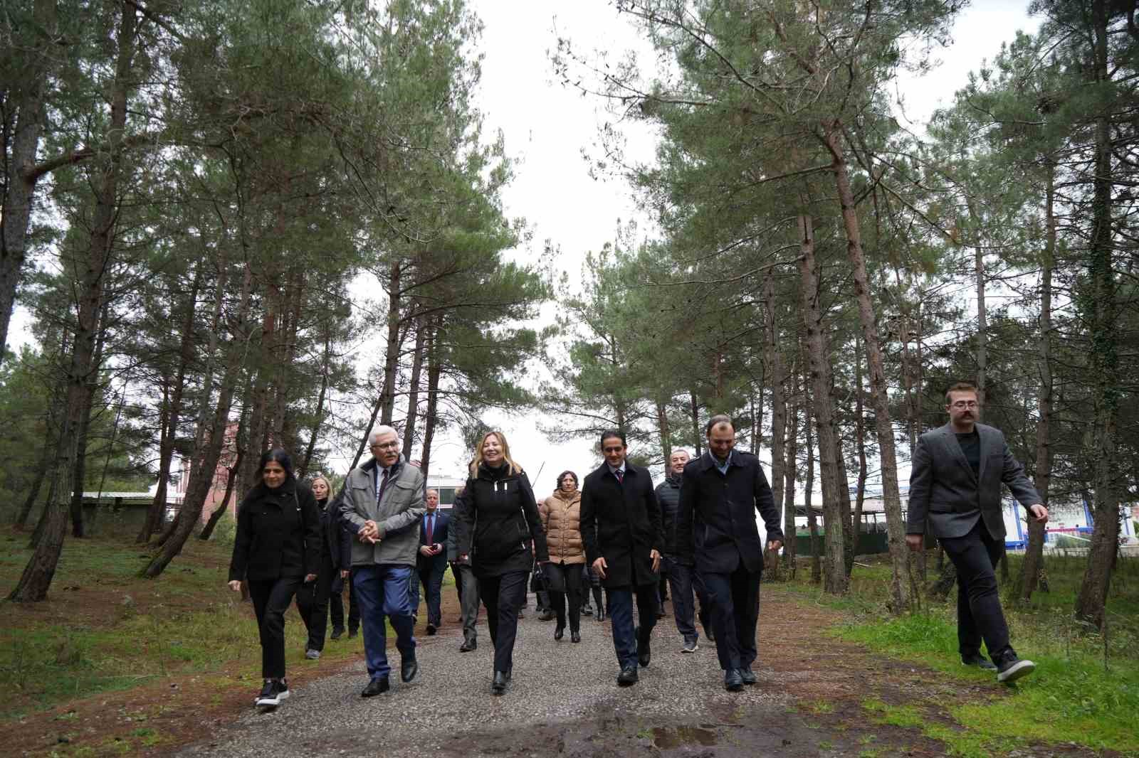 Bilim adamlarından ‘Sigara Bırakma Günü’ yürüyüşü