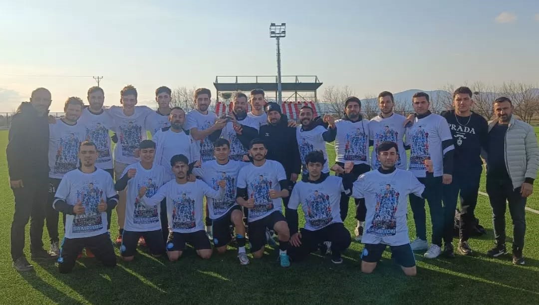 İmam Hatipliler Gençlikspor şampiyonluğunu ilan etti
