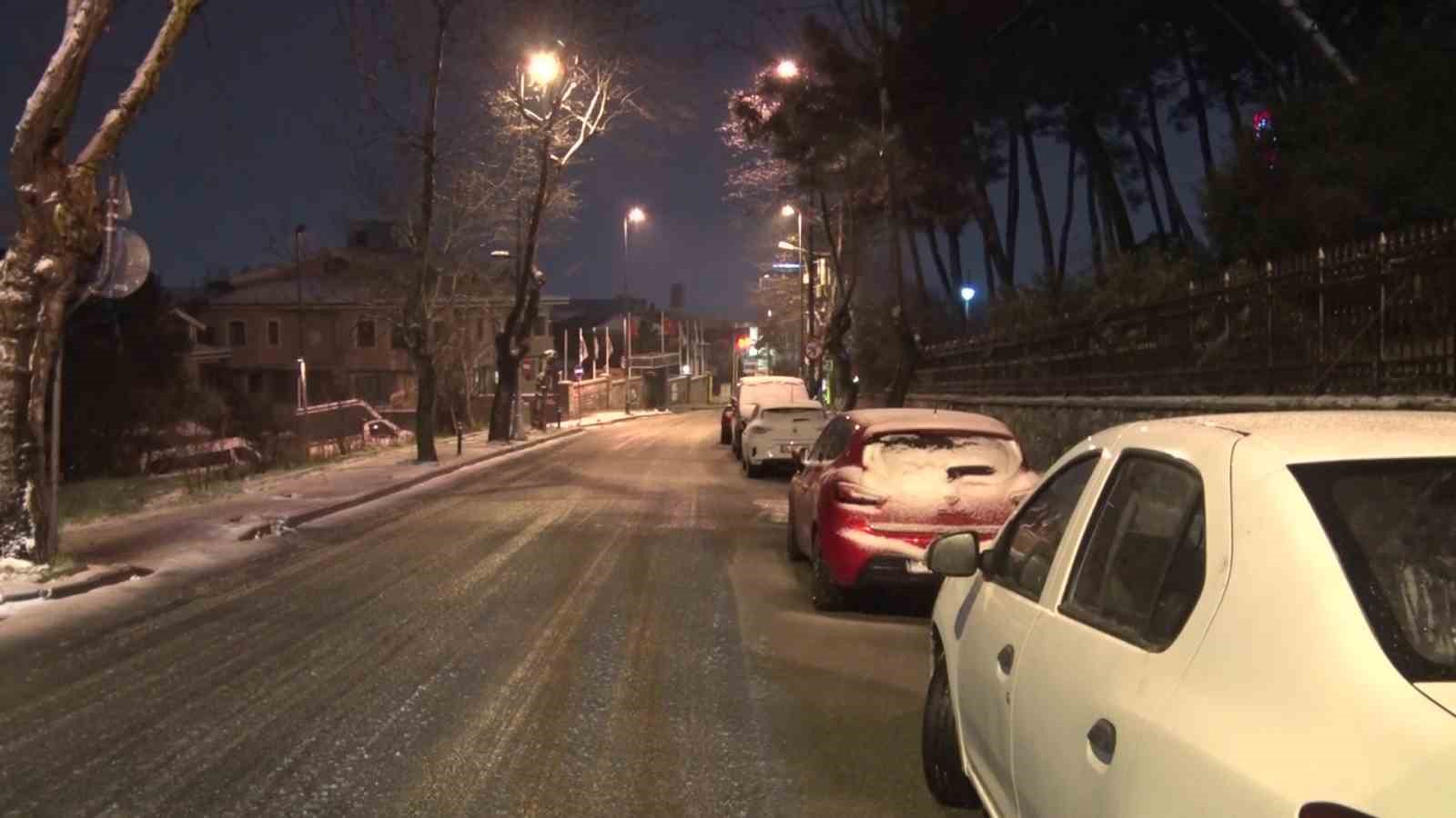 İstanbul’da kar yeniden başladı