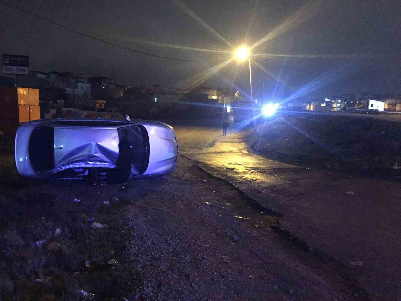 Kontrolden çıkan otomobil takla attı: 2 yaralı
