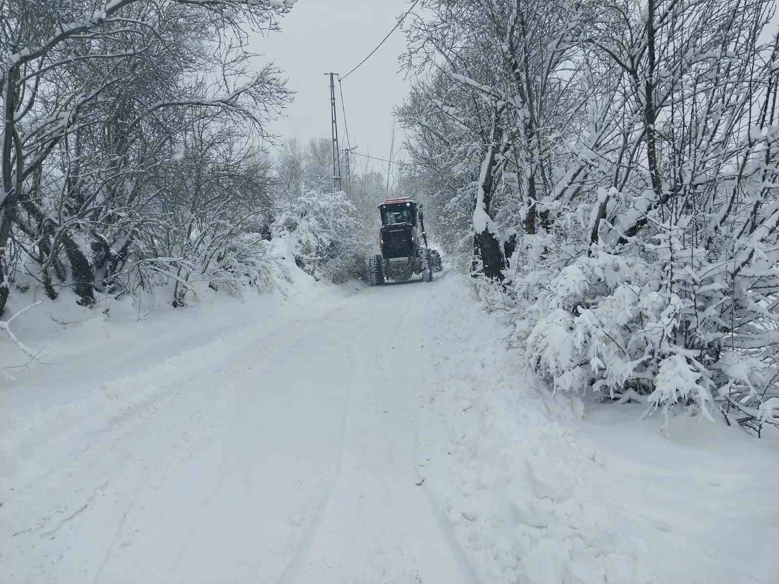 Elazığ’da 162 köy yolu ulaşıma kapandı
