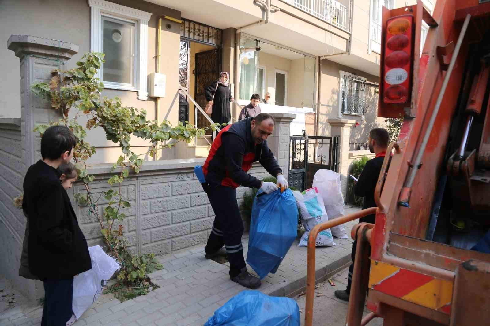 2800 ağacı kesilmekten kurtarıldılar...Gürsu’da dönüşüm seferberliği
