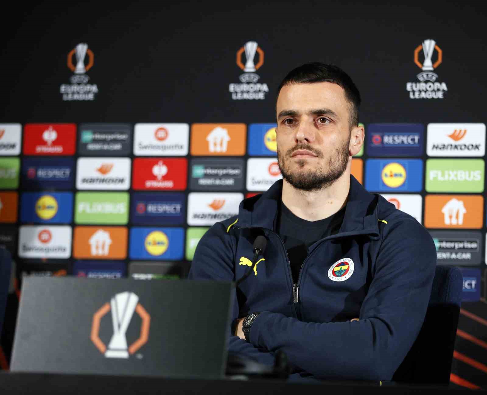 Filip Kostic: "Pozitif düşünce ile sahada olacağız"
