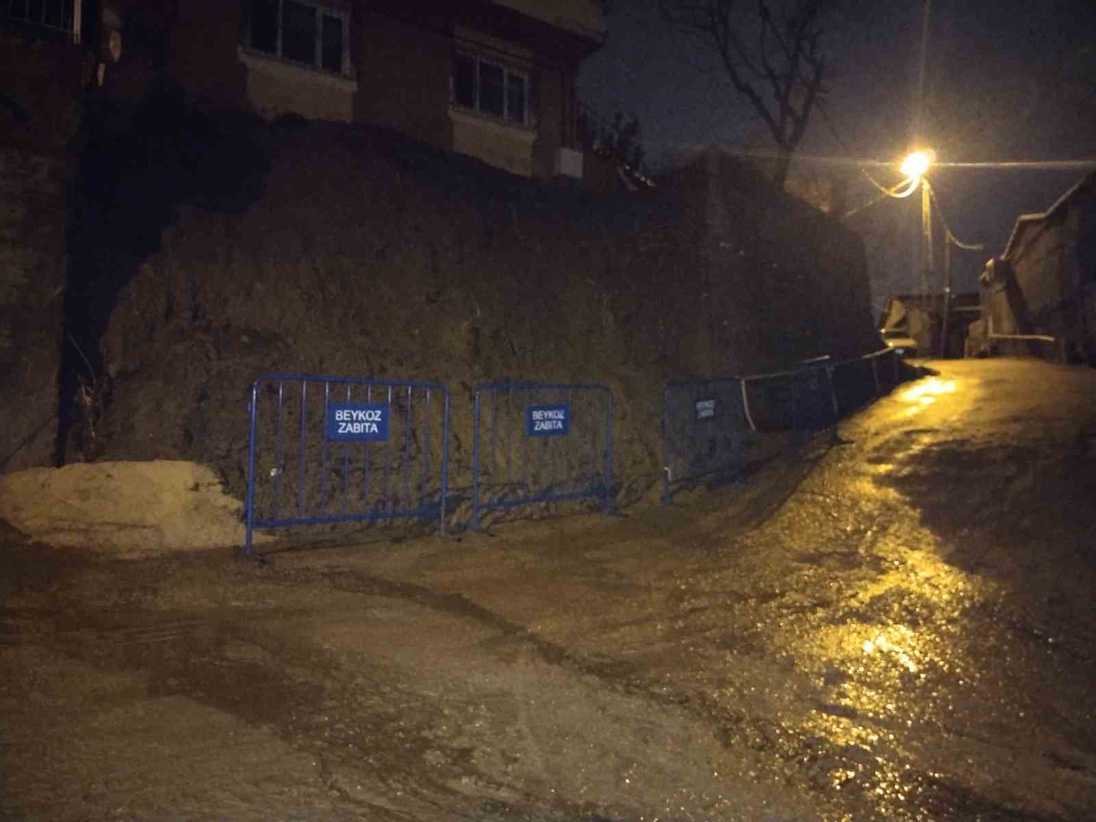 Beykoz’da istinat duvarı çöktü, 2 katlı bina tedbir amaçlı boşaltıldı