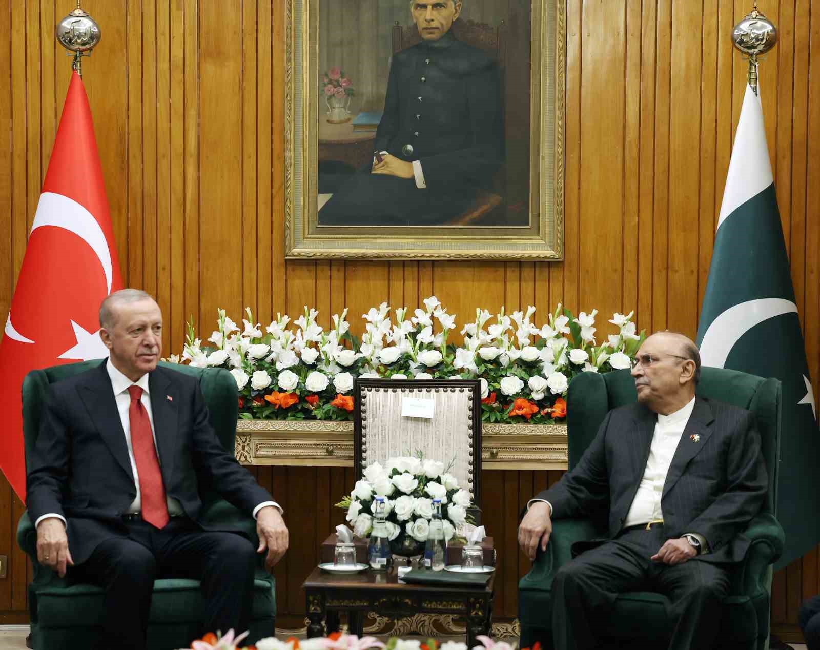 Cumhurbaşkanı Erdoğan, Pakistan Cumhurbaşkanı Asıf Ali Zerdari ile görüştü
