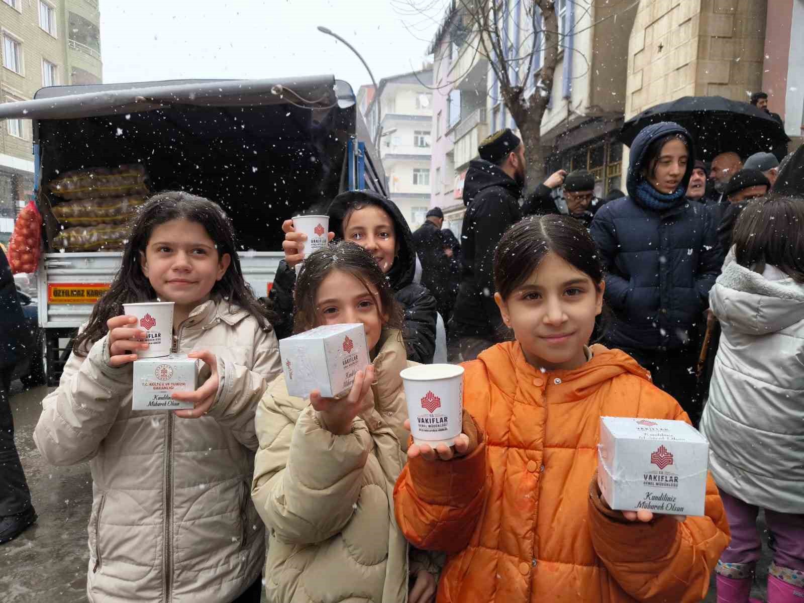 Bitlis Vakıflar Bölge Müdürlüğünden 6 ilde Berat Kandili programları
