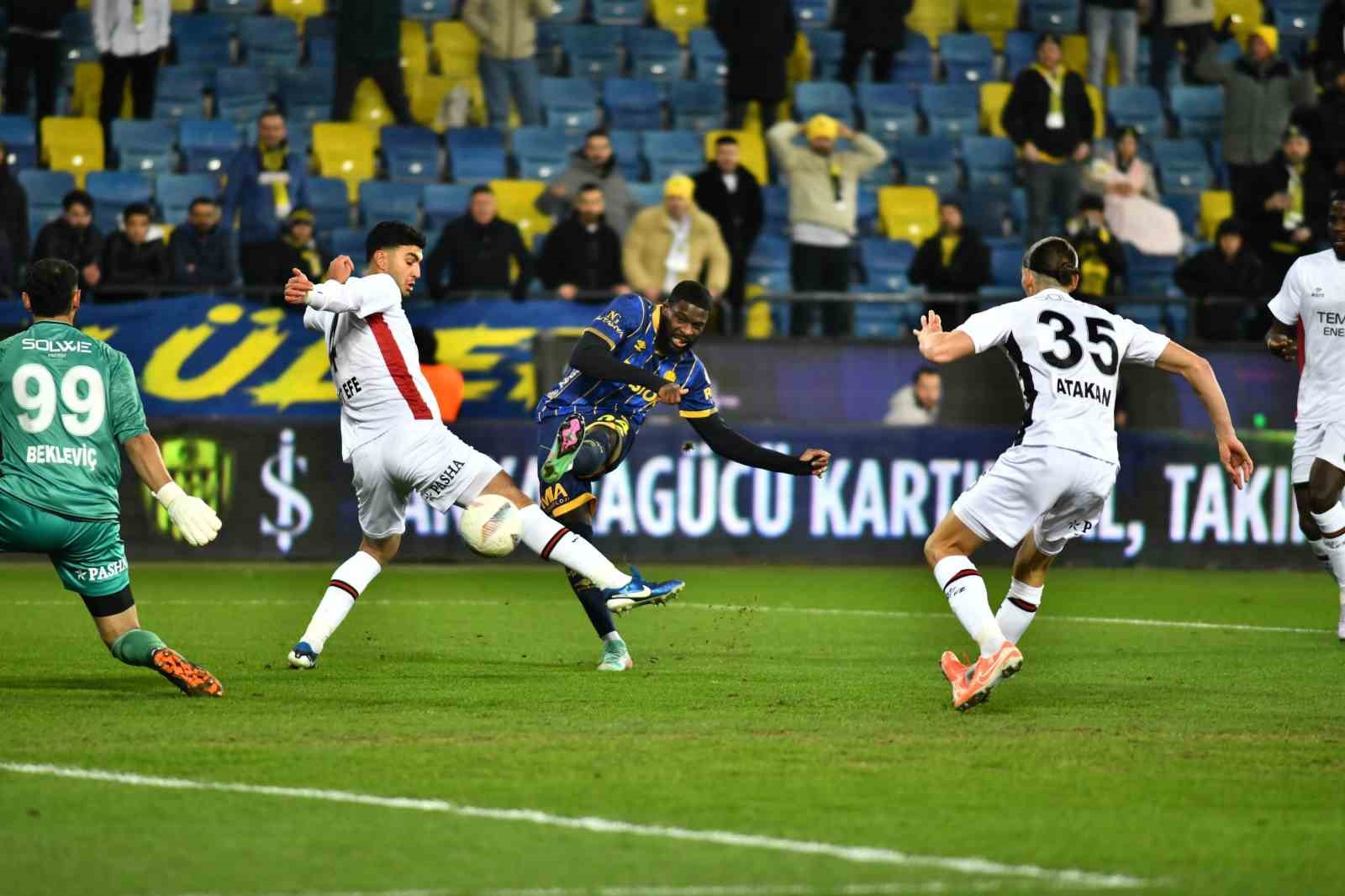 Trendyol 1. Lig: MKE Ankaragücü: 0 - Fatih Karagümrük: 1
