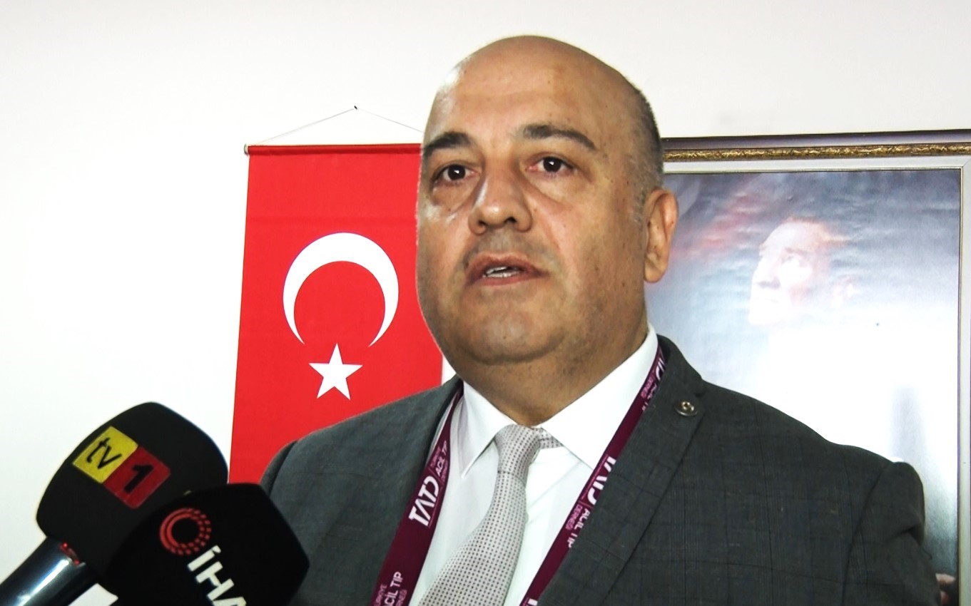 Doç. Dr. Altıntop: "Zehirlenmelerde ilk 45 dakika çok önemli"
