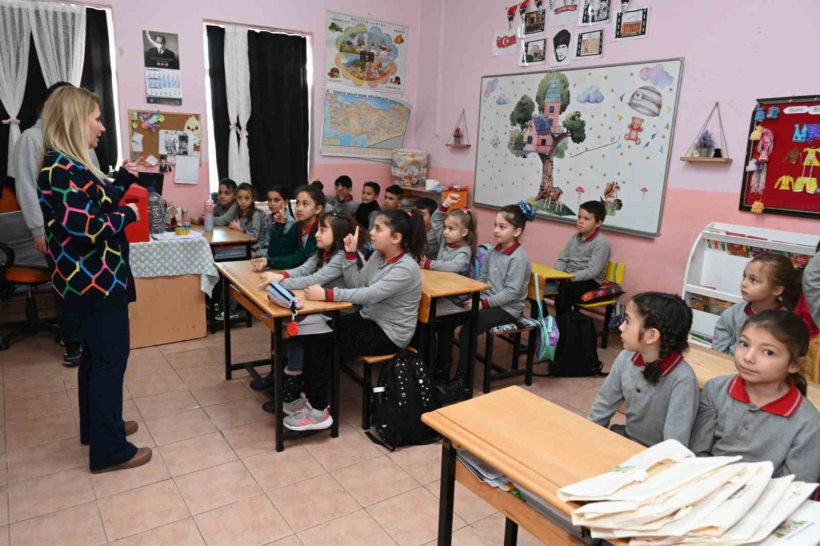 Isparta Belediyesi köy okullarında sıfır atık eğitimi veriyor
