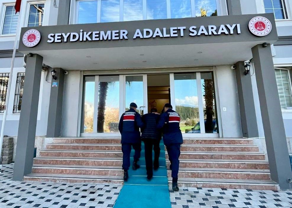 8 ayrı suçtan aranan şahıs, Seydikemer’de yakalandı
