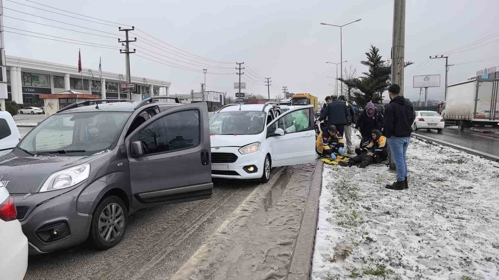 Zincirleme kazada 4 kişi yaralandı
