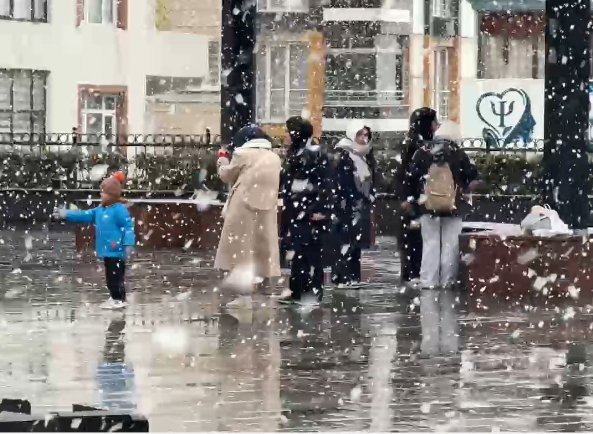 Arnavutköy’de kar yağışı tekrar başladı
