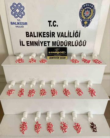 Balıkesir’de bin adet sentetik hap yakalandı
