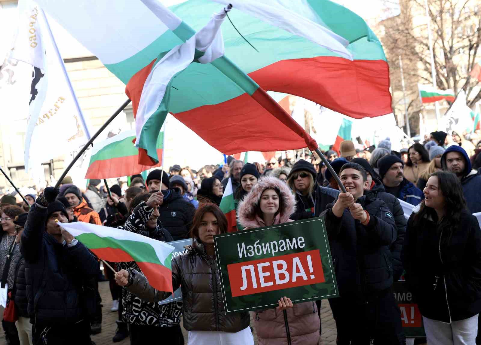 Bulgaristan’da "euro" karşıtı protestocular AB binasına girmeye çalıştı
